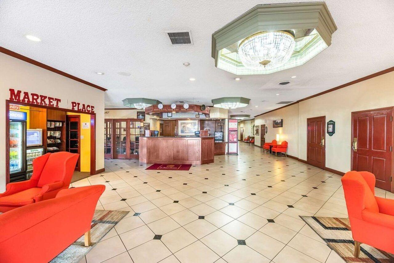 Clarion Inn Conference Center Modesto Extérieur photo