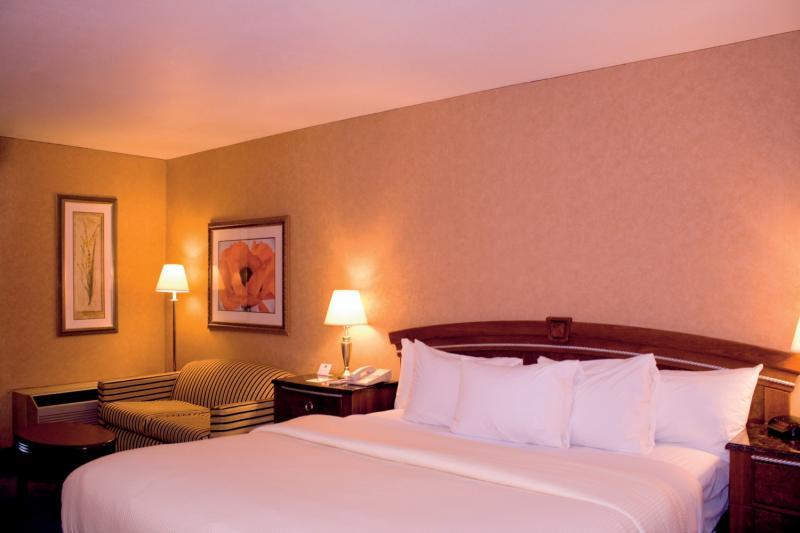 Clarion Inn Conference Center Modesto Chambre photo