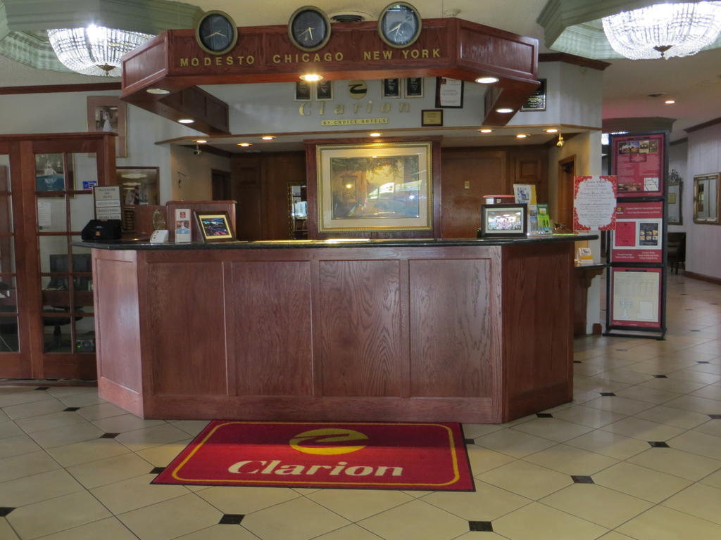 Clarion Inn Conference Center Modesto Extérieur photo