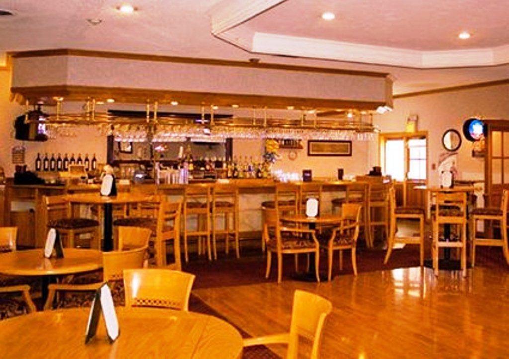 Clarion Inn Conference Center Modesto Extérieur photo