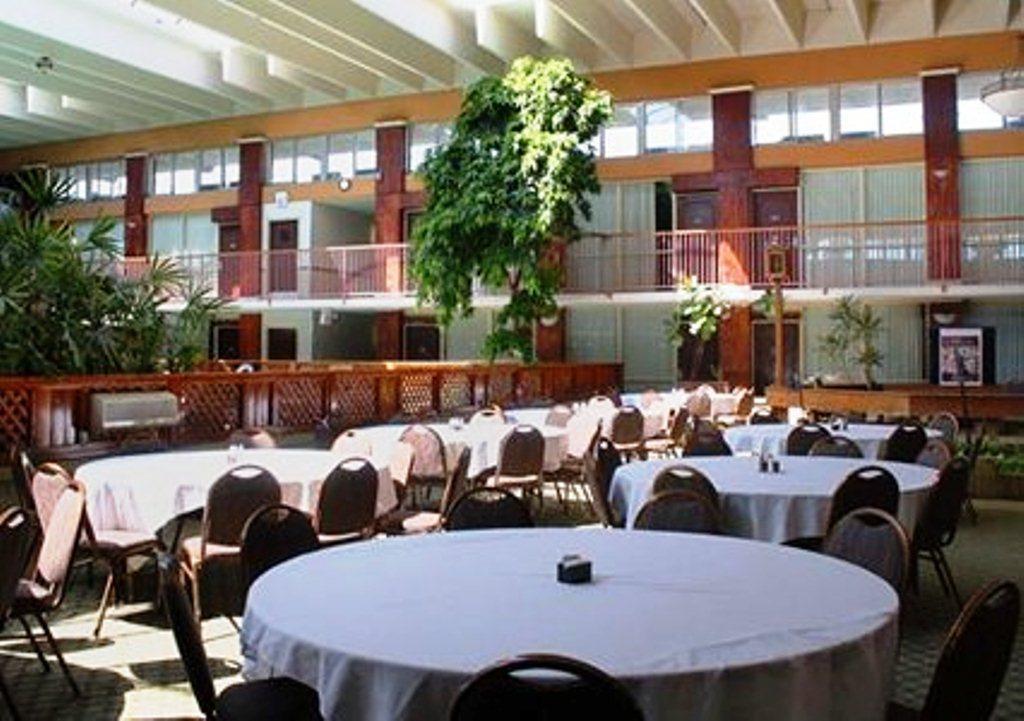 Clarion Inn Conference Center Modesto Extérieur photo