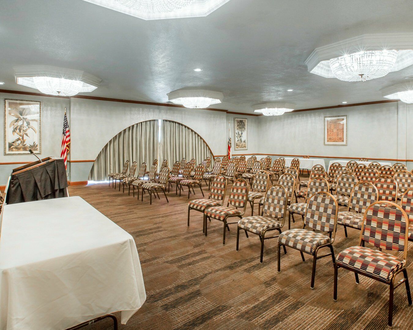 Clarion Inn Conference Center Modesto Extérieur photo